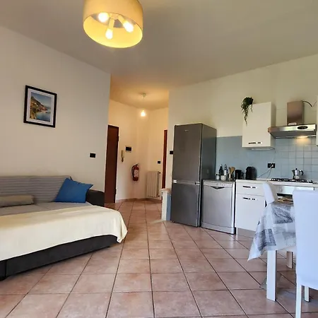 Apartamento Nella Quiete Di Boissano, Con Vista E Posto Auto Privato Boissano