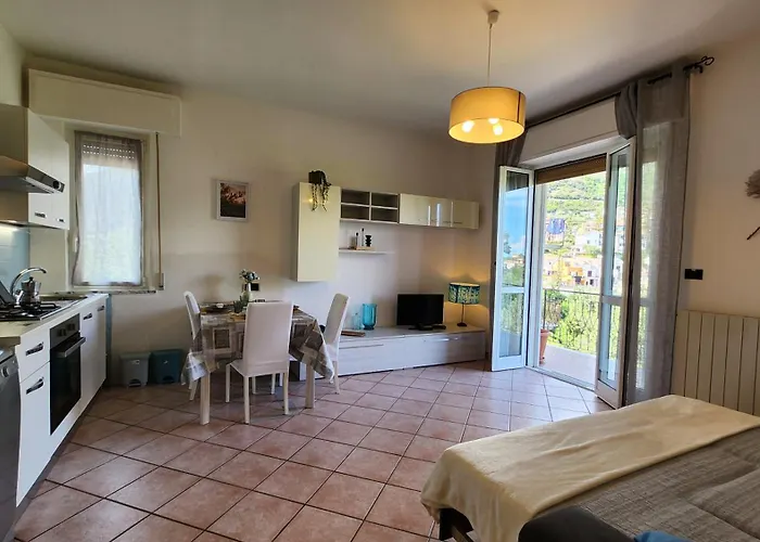 Nella Quiete Di Boissano, Con Vista E Posto Auto Privato Boissano